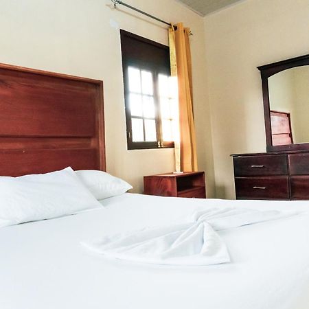 Hostal Eden Moyogalpa Extérieur photo