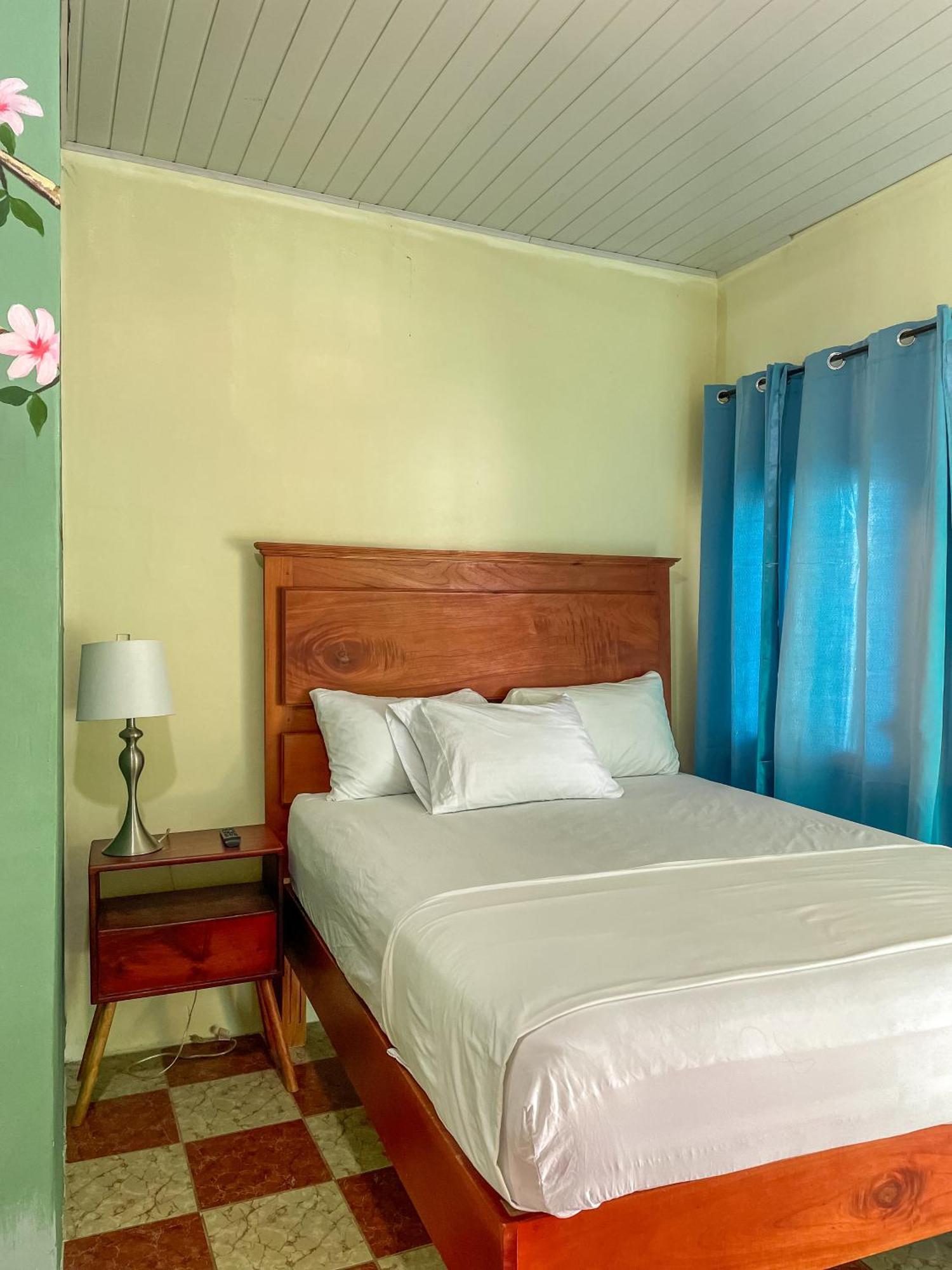 Hostal Eden Moyogalpa Extérieur photo