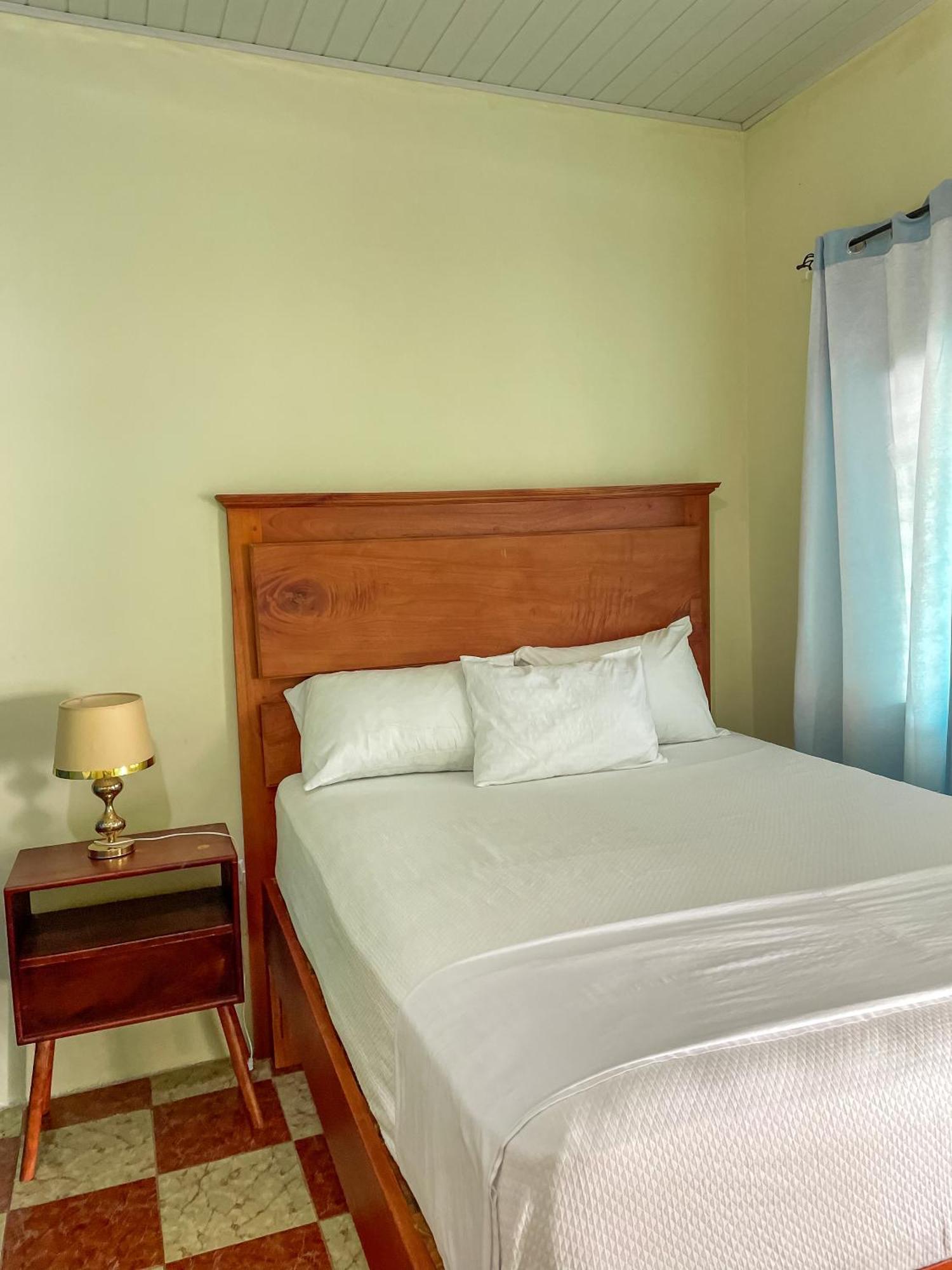 Hostal Eden Moyogalpa Extérieur photo