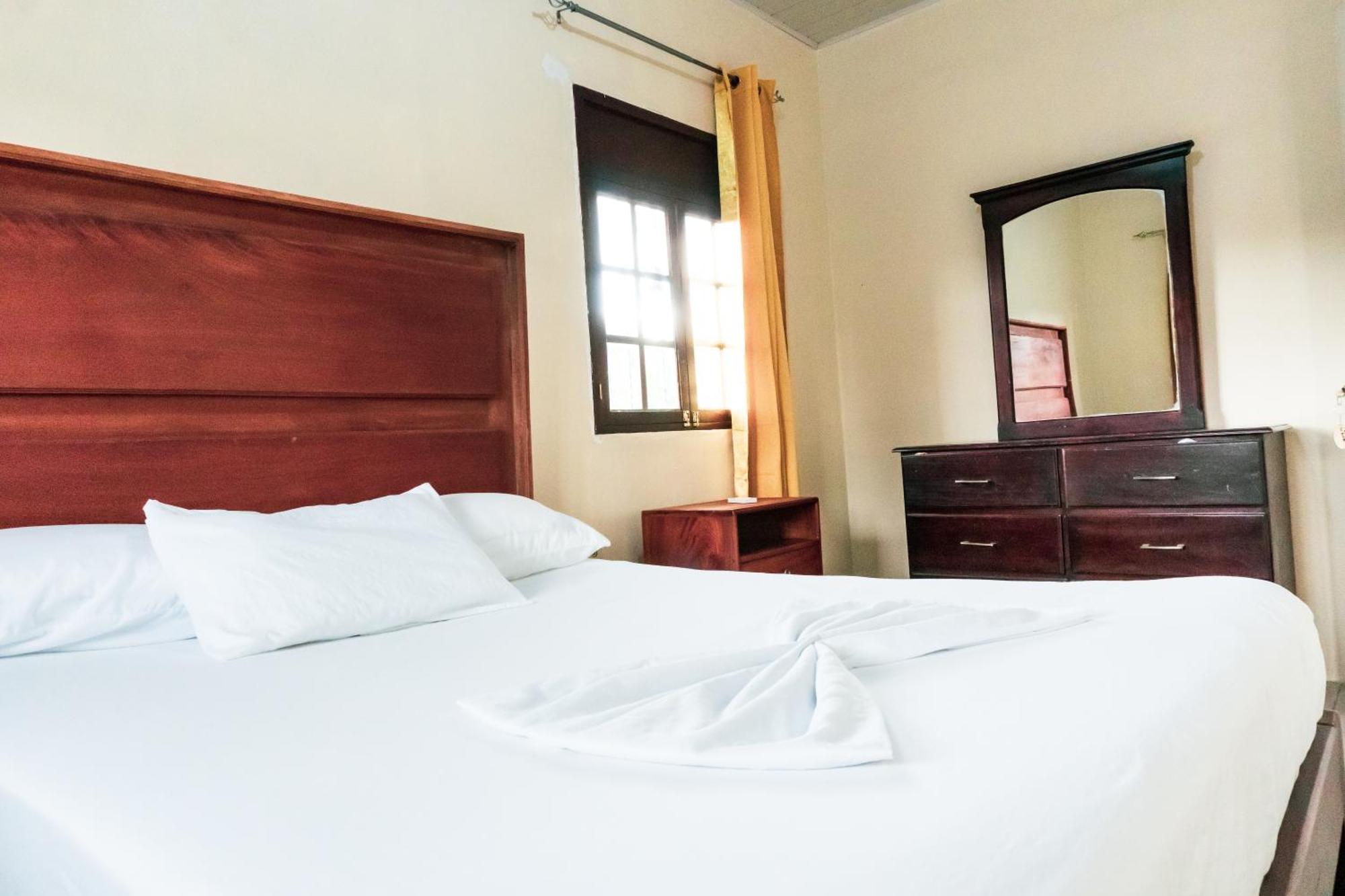 Hostal Eden Moyogalpa Extérieur photo