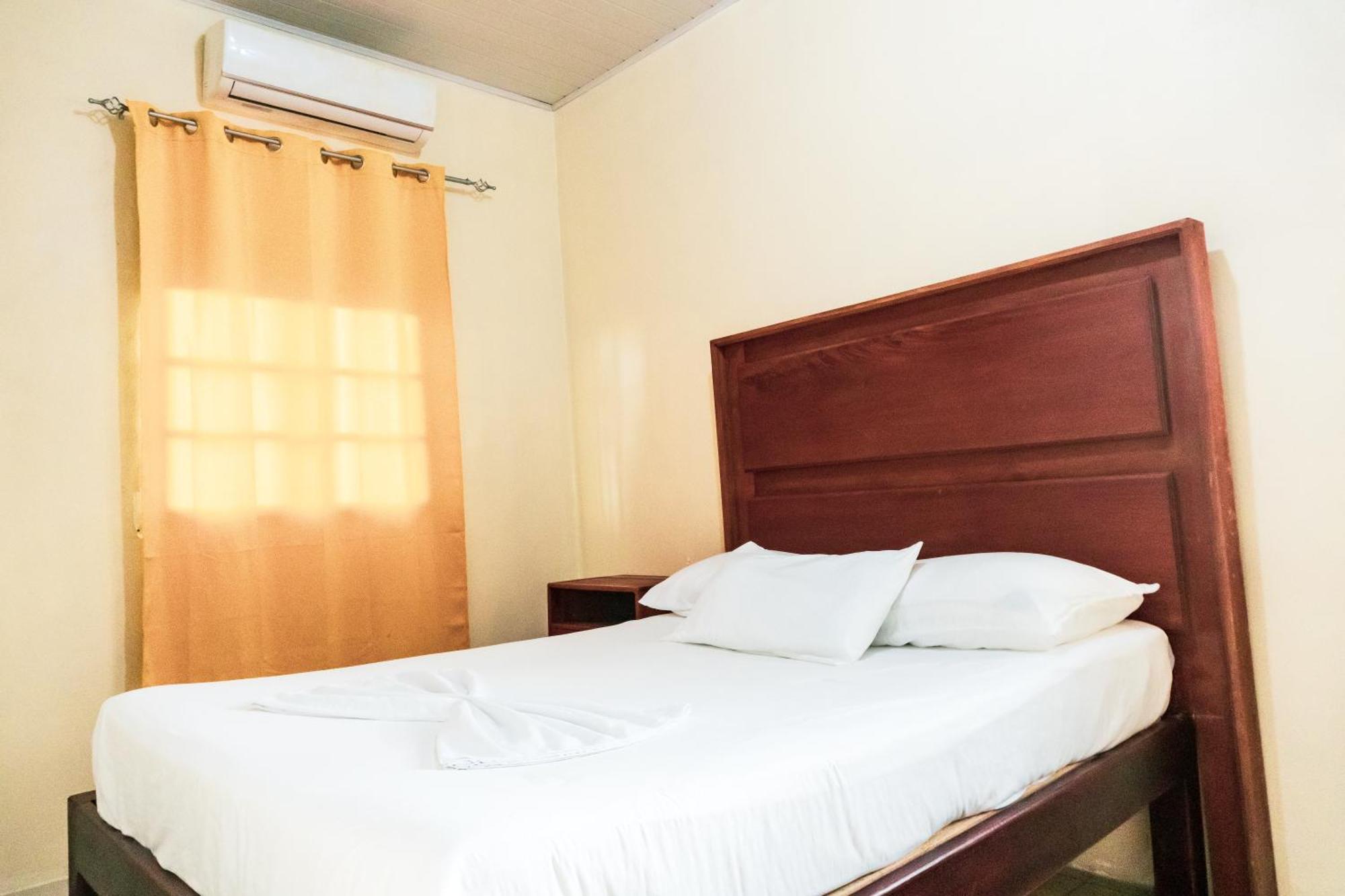Hostal Eden Moyogalpa Extérieur photo