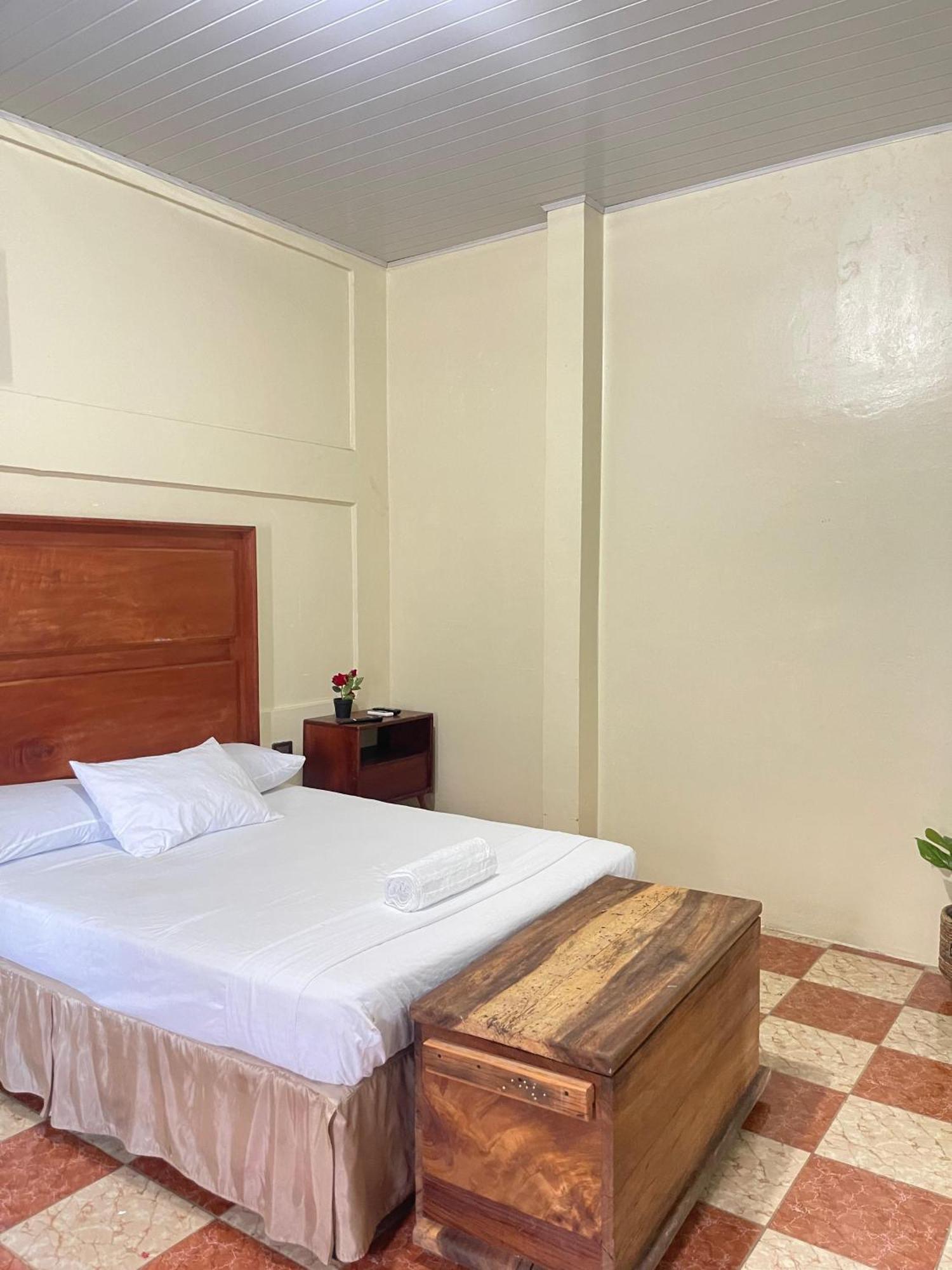 Hostal Eden Moyogalpa Extérieur photo