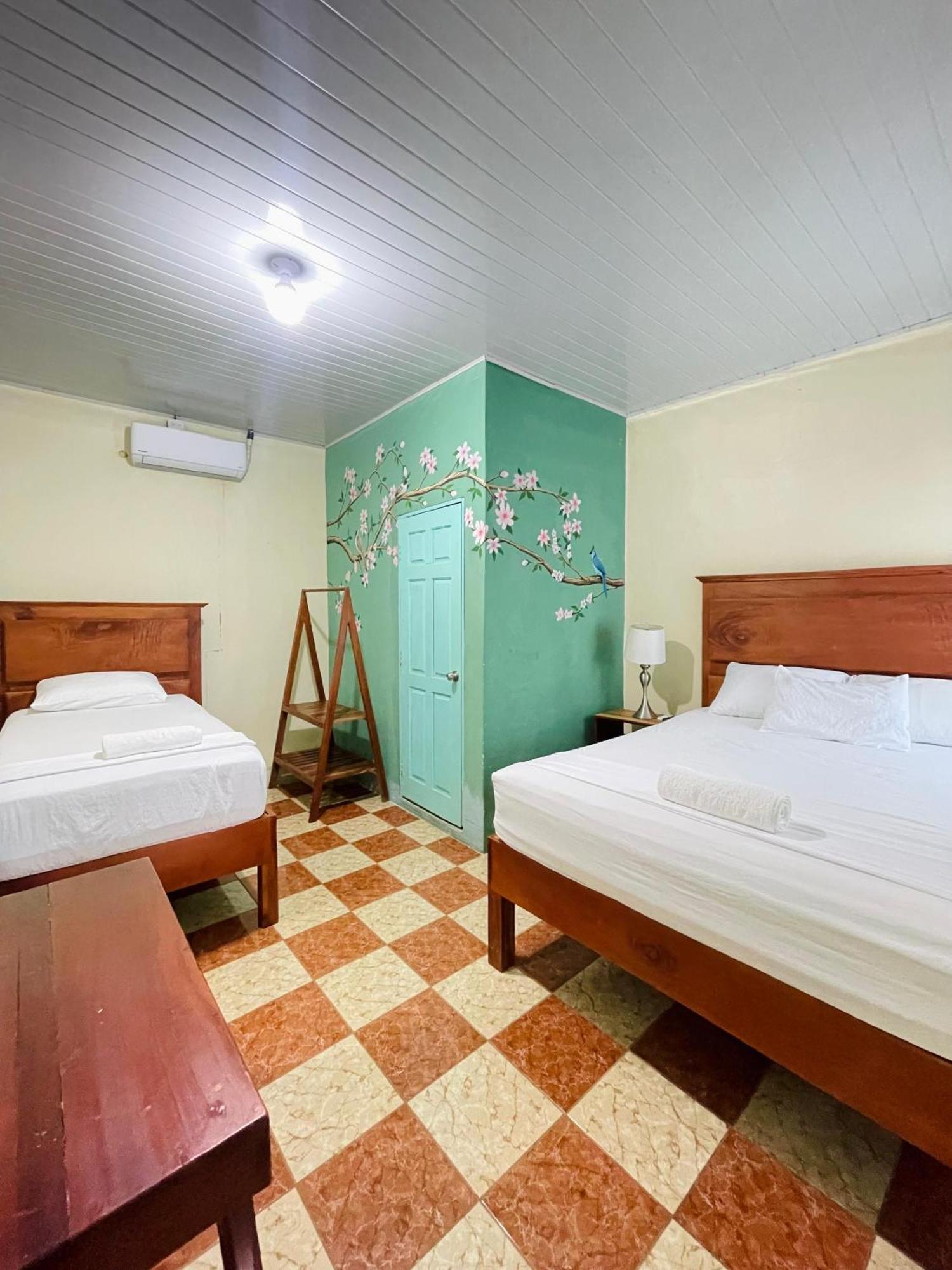 Hostal Eden Moyogalpa Extérieur photo